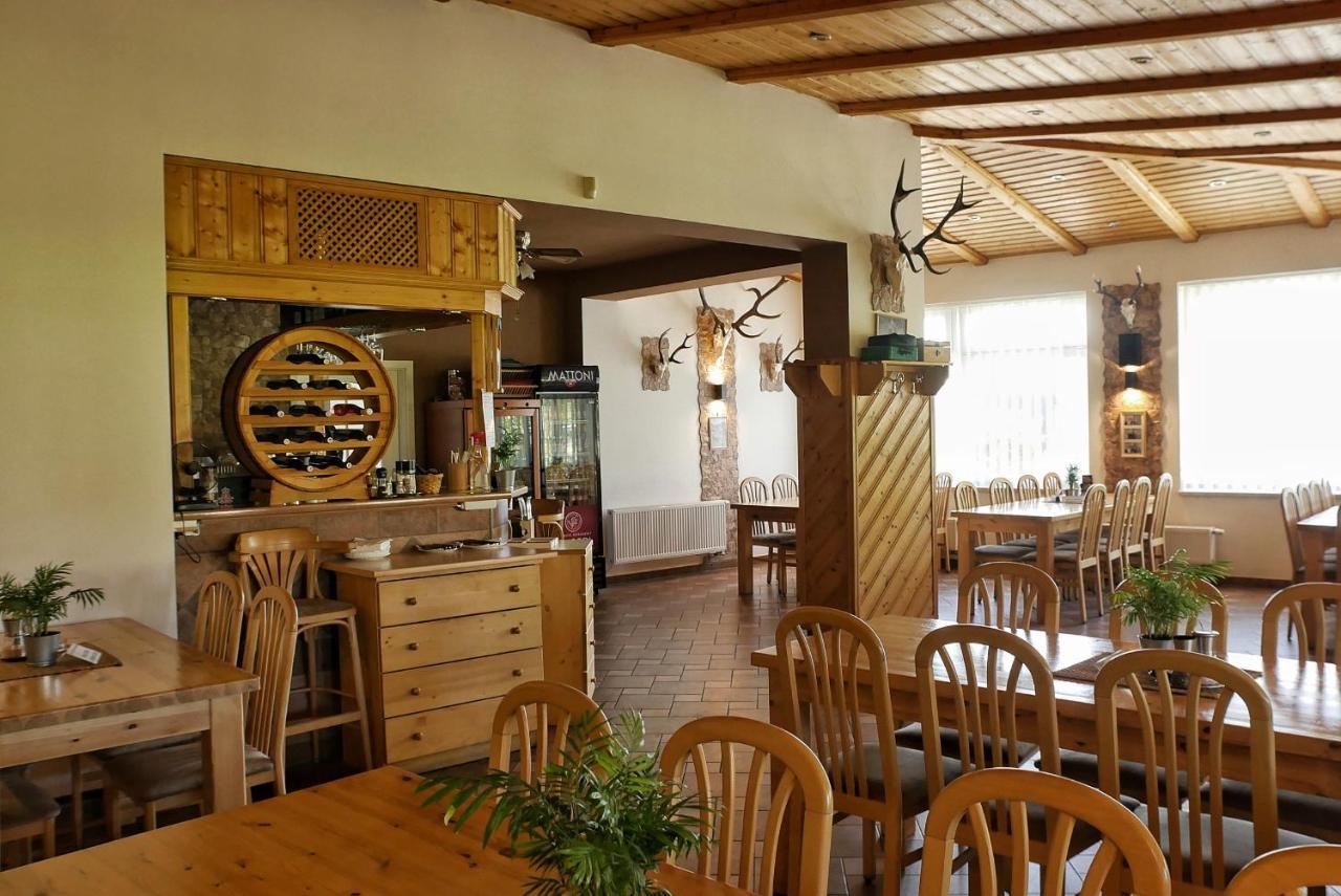 Penzion-Restaurant U Svabku Tachov  Luaran gambar