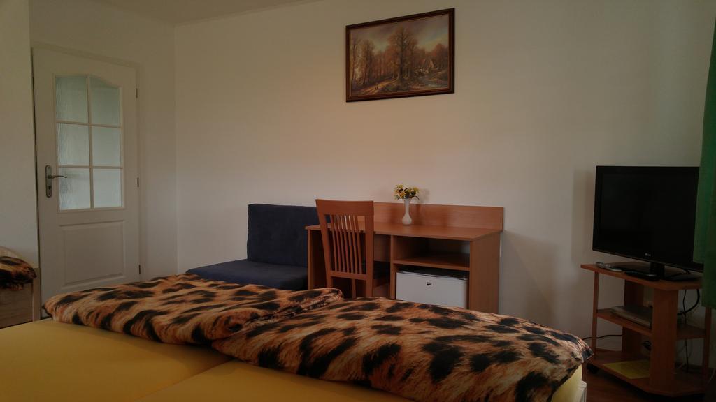 Penzion-Restaurant U Svabku Tachov  Luaran gambar